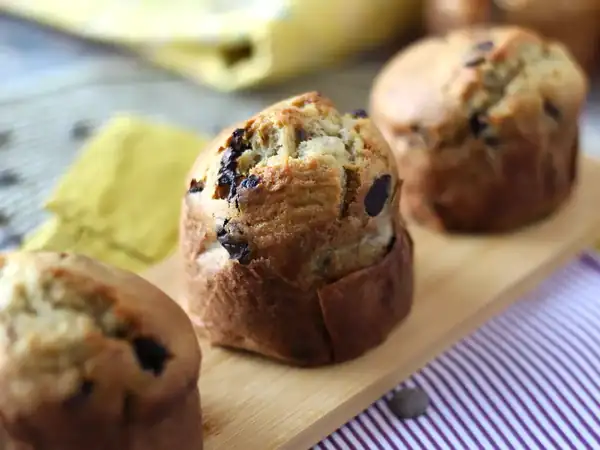 Banana muffins with chocolate chips