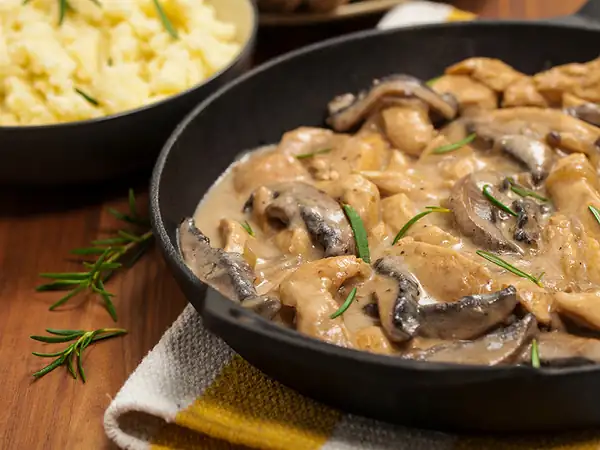 Chicken with chestnuts and mushrooms