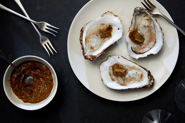 Ostras con crema de limón