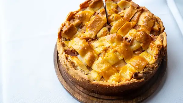 Tarta de manzana con frangipane y hojaldre fino