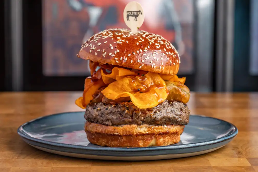Five Months After Closing, Burger and Shake Restaurant Holsteins Is Reopening Off-Strip