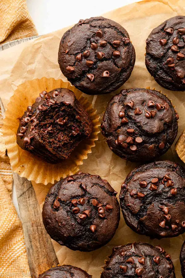 La cocción en dos etapas y el cacao inflado definen el muffin de calabaza y chocolate