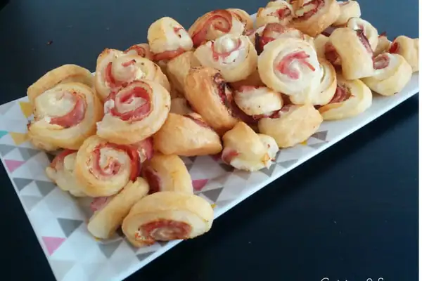 Ham and cheese puff pastries for an appetizer