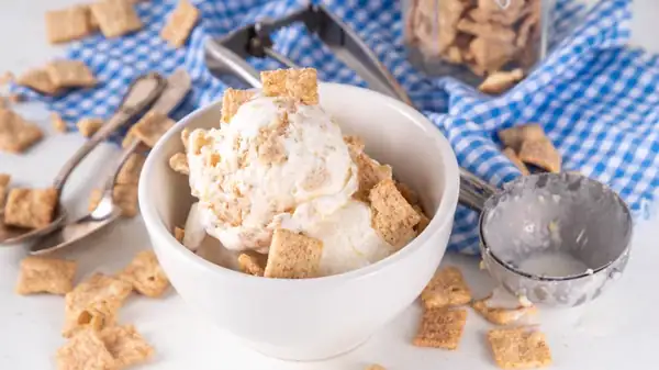 The Leftover Breakfast Staple That Makes A Perfect Ice Cream Topping