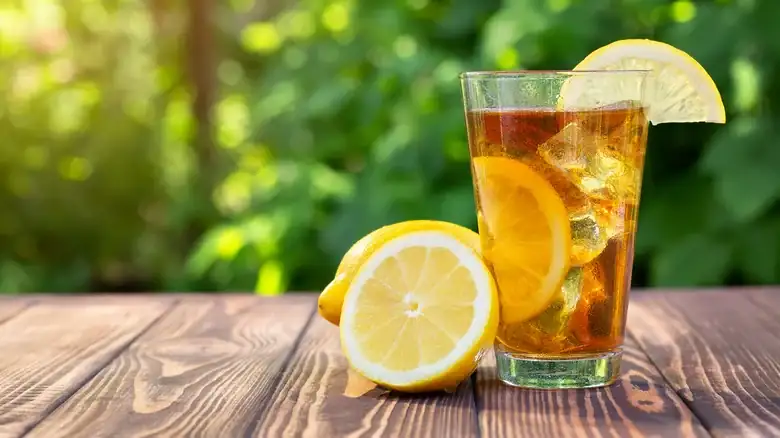 The 1 Ingredient That Should Never Go In Traditional Sweet Tea