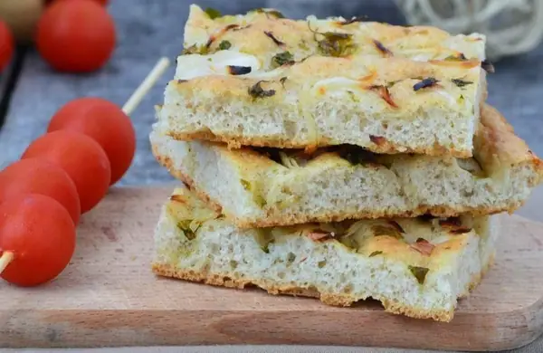 Receta casera de focaccia de cebolla