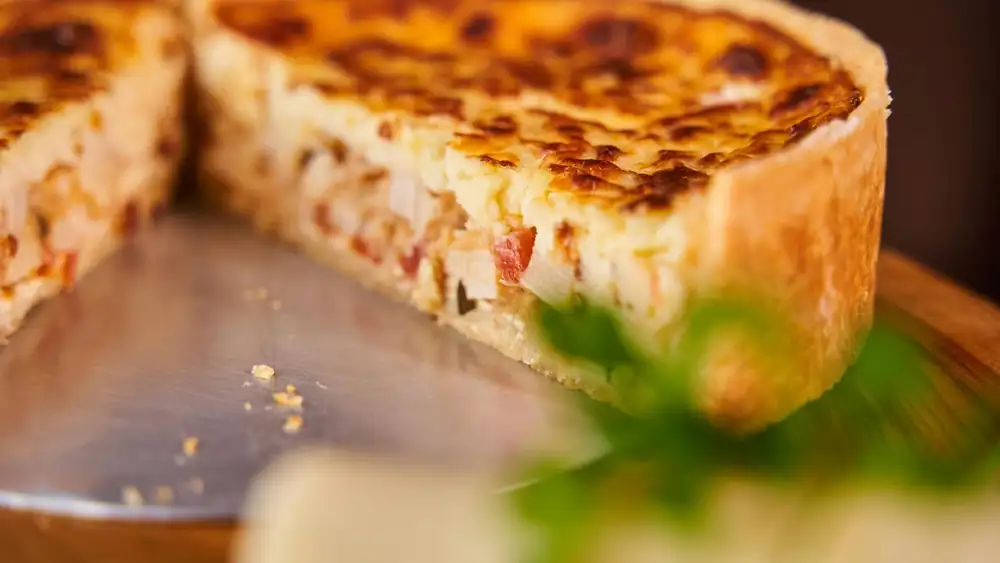 Quiche with caponata and melted cheese, dinner tonight is a hit