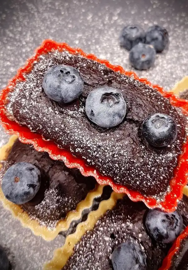 Mini Cocoa and Blueberry Plumcake