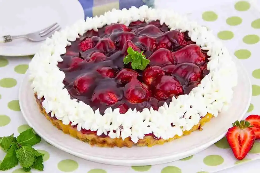 Strawberry Cake, traditional German