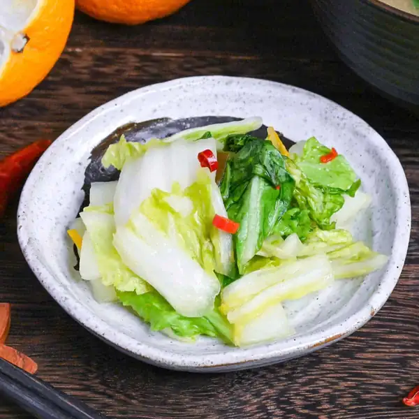 Japanese Pickled Napa Cabbage (Hakusai no Asazuke)