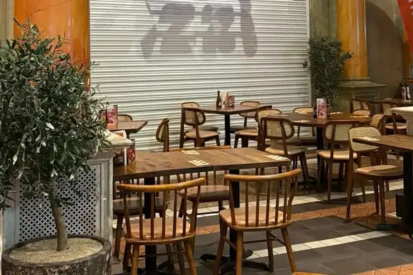 Trafford Centre Zizzi restaurant bosses speak out with shutters down and 'we are not right now trading' sign