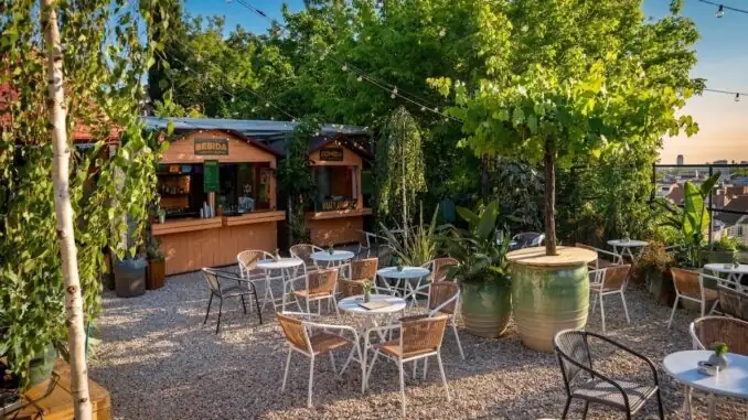 In Rome, a nursery transforms into a cocktail bar for the whole summer (with tapas and music)