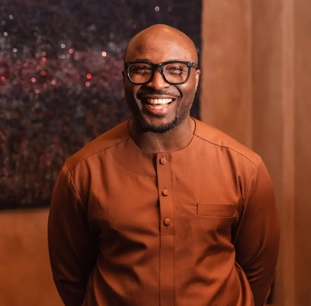 Aji Akokomi reflexiona sobre la cocina de África Occidental en Akoko, Londres