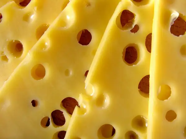 Zuheros Cheese Festival 2026: 8,000 kilos of cheese await you in a village of 600 inhabitants