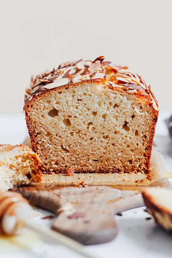 Análisis estructural de un pan de miel y almendras sin gluten