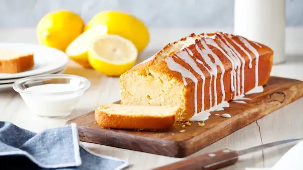 Why A Butter Knife Is Key For An Extra Flavorful Pound Cake