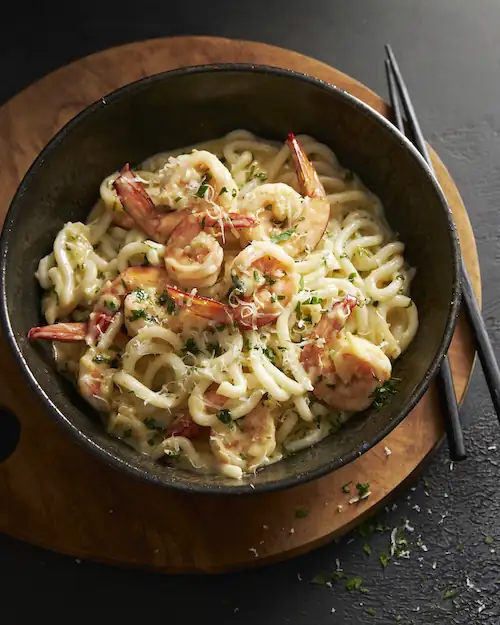 Creamy Garlic Prawn Udon Noodles