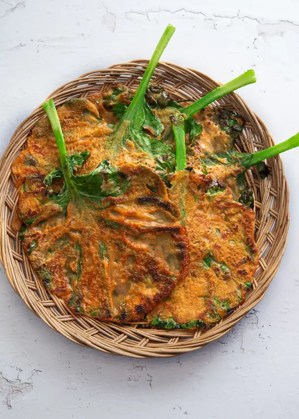 Kale Gochujang Pancakes (Jangtteok)