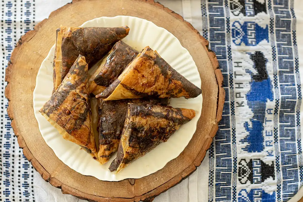 Nutella Phyllo Triangles (Greek Bakery Style)
