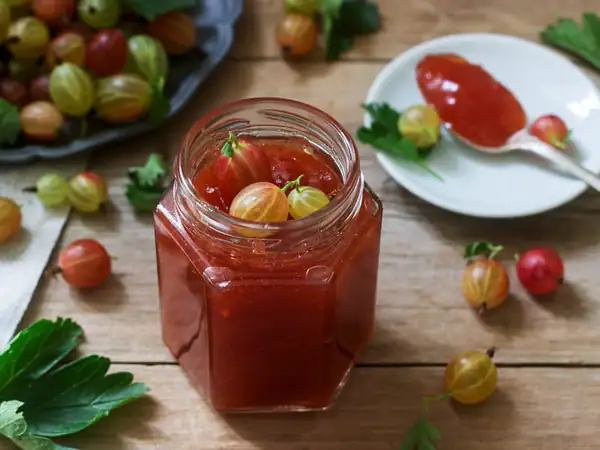 Fail-proof redcurrant jelly