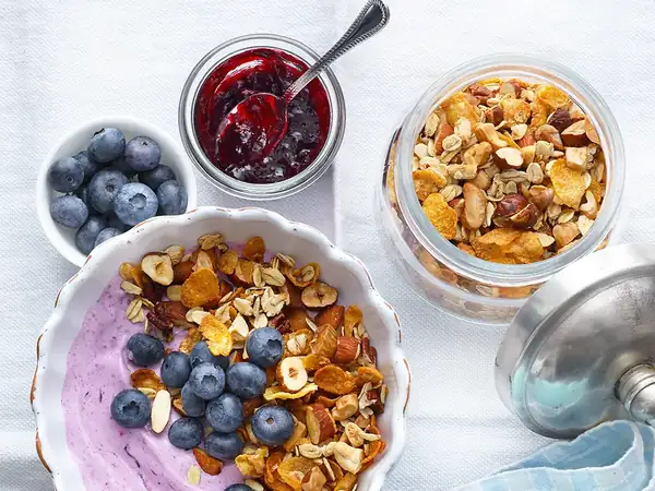 Nut muesli with blueberry yogurt