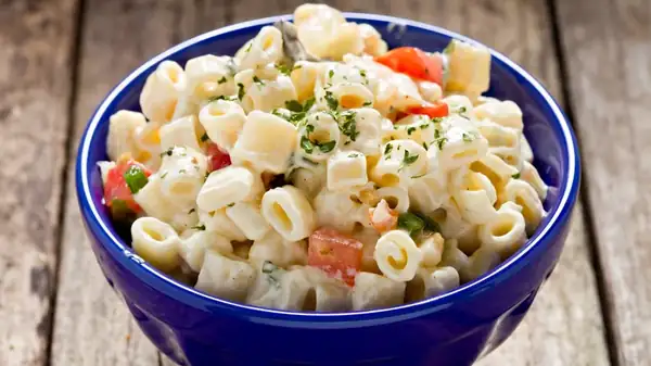 What Sets Amish Macaroni Salad Apart From All The Others?