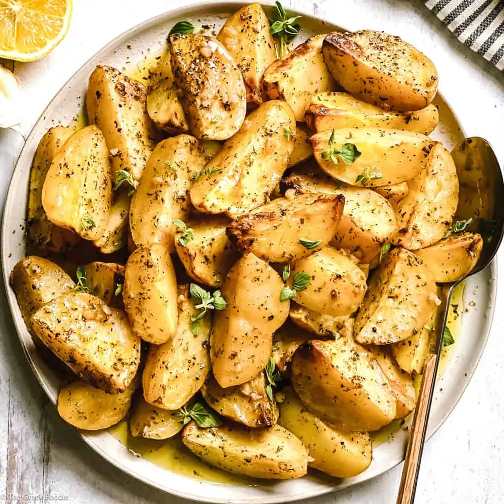 Lemon Potatoes With Garlic And Oregano