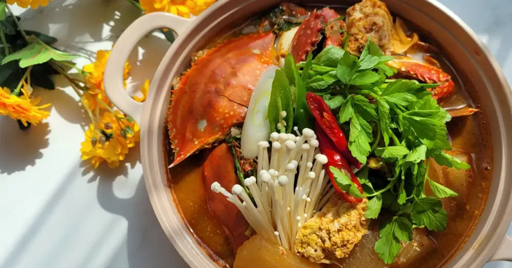 The refreshing broth is a thumbs up! Crab stew made with frozen crabs