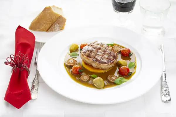 Tournedos of Ternasco de Aragón with grilled pumpkin