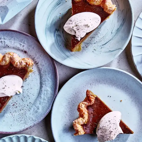 Pastel de calabaza con miel caramelizada de Claire Saffitz