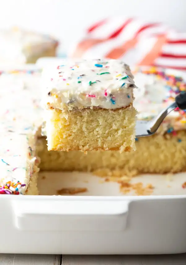 Easy Homemade Vanilla Cake Recipe