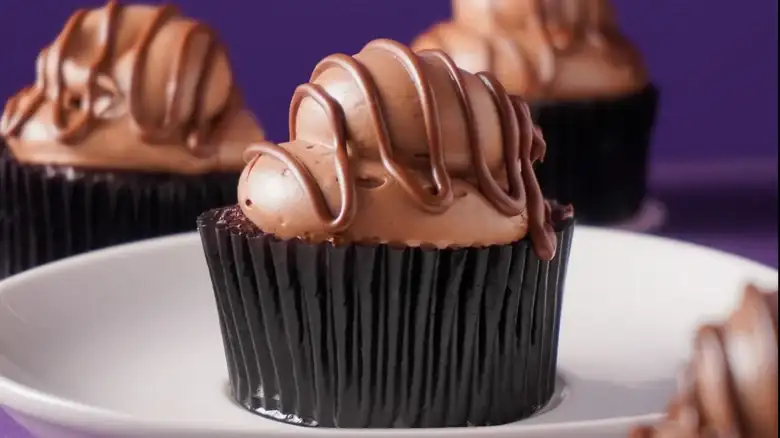 Edible Cupcake Wrappers Are The Playful Dish Perfect For Any Dessert