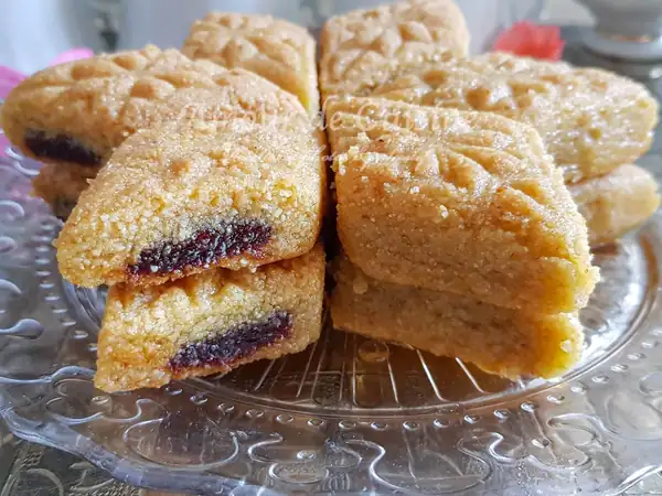 Makrout baked in the oven, Algerian cake, love of cooking
