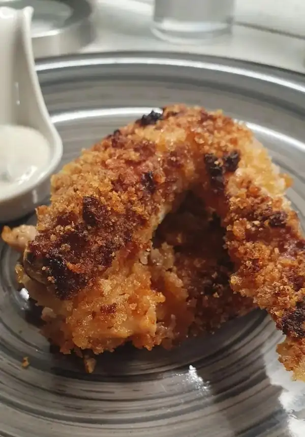 Baked chicken gratin with yogurt sauce