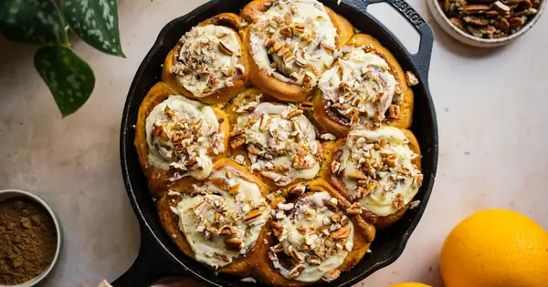 Vegan pumpkin snails with orange buttercream