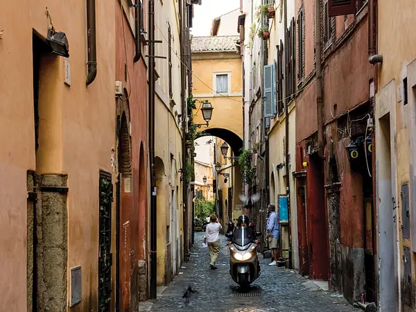 On the Hunt for Rome's Disappearing Classic Dishes
