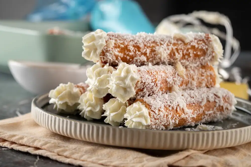 Cannolis with Cream Cheese