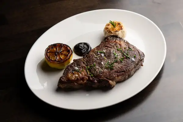 Kali Steak Is a Los Angeles Steakhouse Worthy of Its Michelin Star