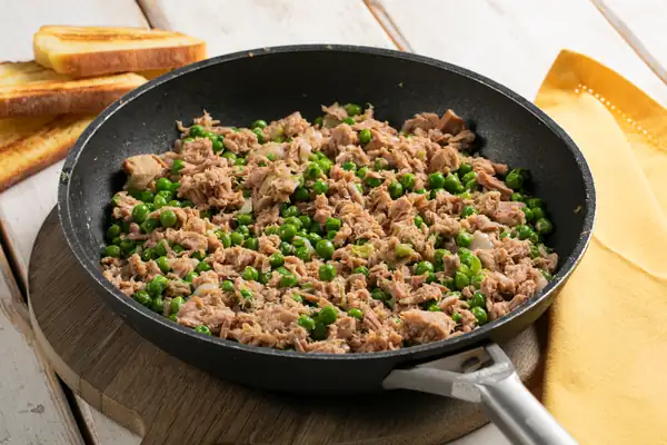 Pan-Fried Peas and Tuna