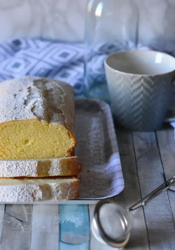 Soft cream plumcake