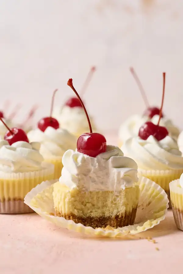 Mini Cheesecakes Recipe (Graham Cracker Crust)