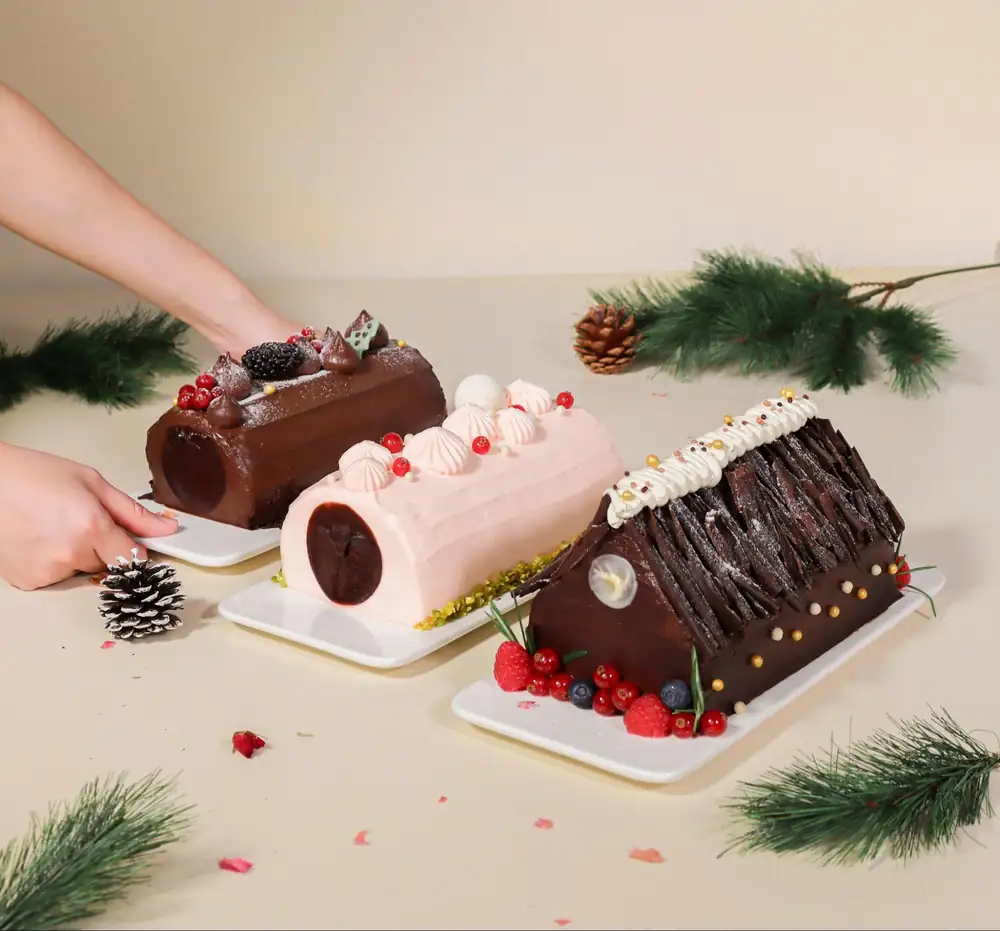 9 Best Log Cakes To Buy For Christmas 2023