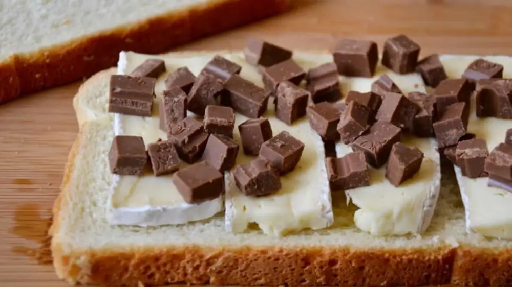 Brie And Chocolate Is The Unexpected Pairing You Should Definitely Try