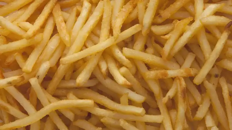 Use Leftover Fries As The Perfect Base Of A Classic Dish