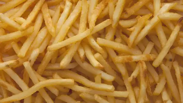 Use Leftover Fries As The Perfect Base Of A Classic Dish