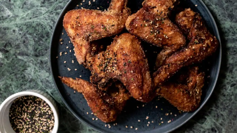 Pollo frito, más allá del cubo