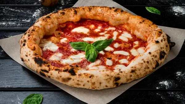 The Extra Step You Need To Take For The Crispiest Homemade Pizza