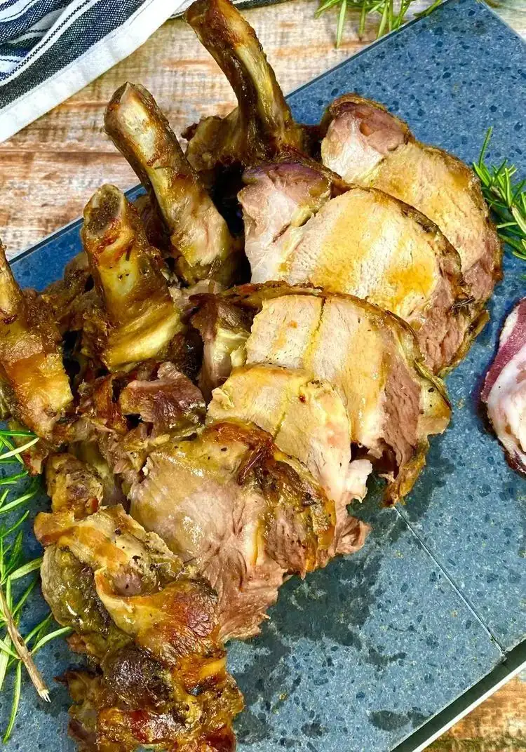 Roast pork loin with bacon