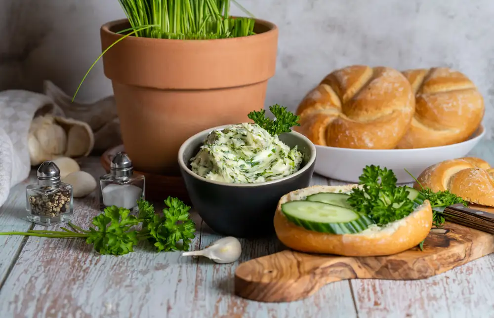 Flavored butter: how to make it at home and lots of sweet and savory ideas