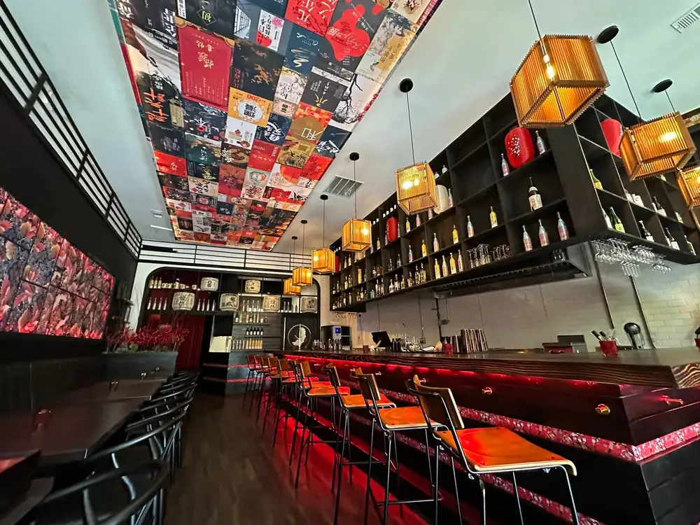 Alex Kinjo, de MF Sushi, abre otro restaurante en Virginia-Highland, haciéndose cargo del antiguo local de Callie's Hot Little Biscuit